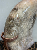 Roze Amethist Maan op Standaard – Pre-Loved Kristal Decoratie 29,3 cm