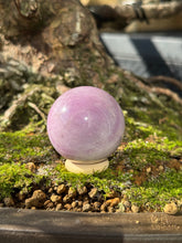 Kunzite - Sphere (137)